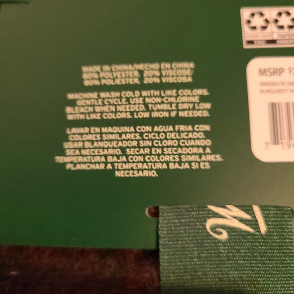 WOOLRICH COZY BLANKET WRAP IN BURGUNDY/ALEX PLAID SIZE OS - Picture 6 of 8